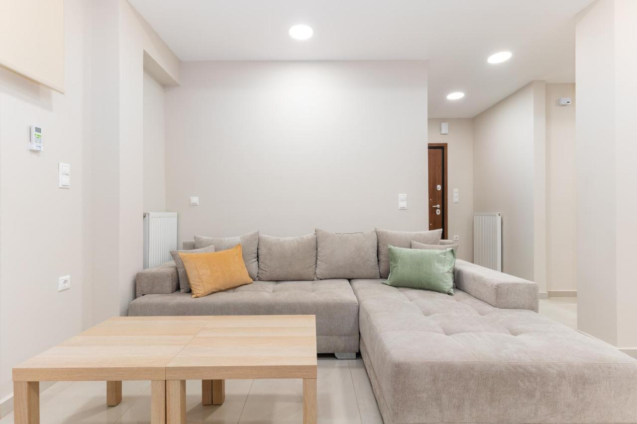 Cosy 2Br Apartment Next To Bars & Restaurants أثينا المظهر الخارجي الصورة