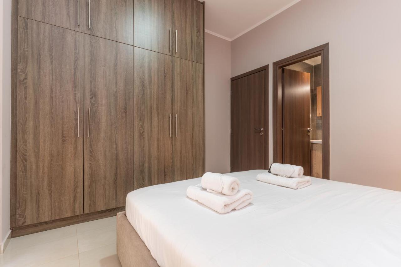 Cosy 2Br Apartment Next To Bars & Restaurants أثينا المظهر الخارجي الصورة