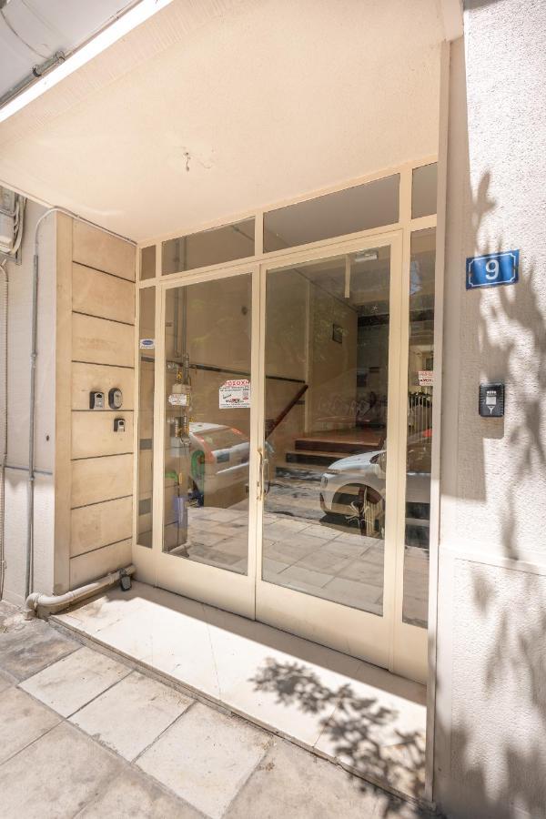 Cosy 2Br Apartment Next To Bars & Restaurants أثينا المظهر الخارجي الصورة