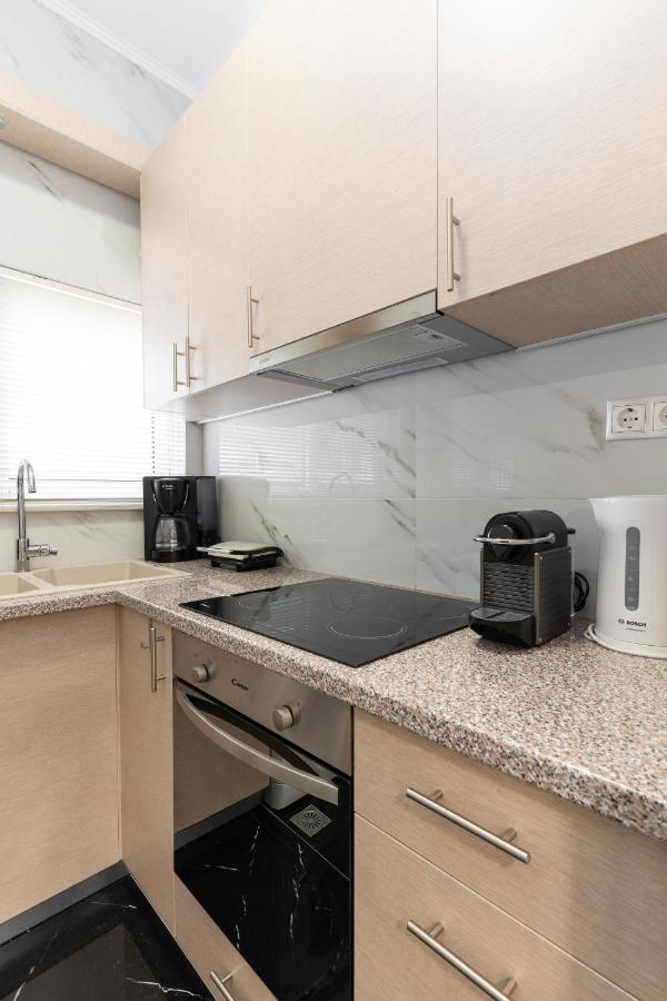 Cosy 2Br Apartment Next To Bars & Restaurants أثينا المظهر الخارجي الصورة