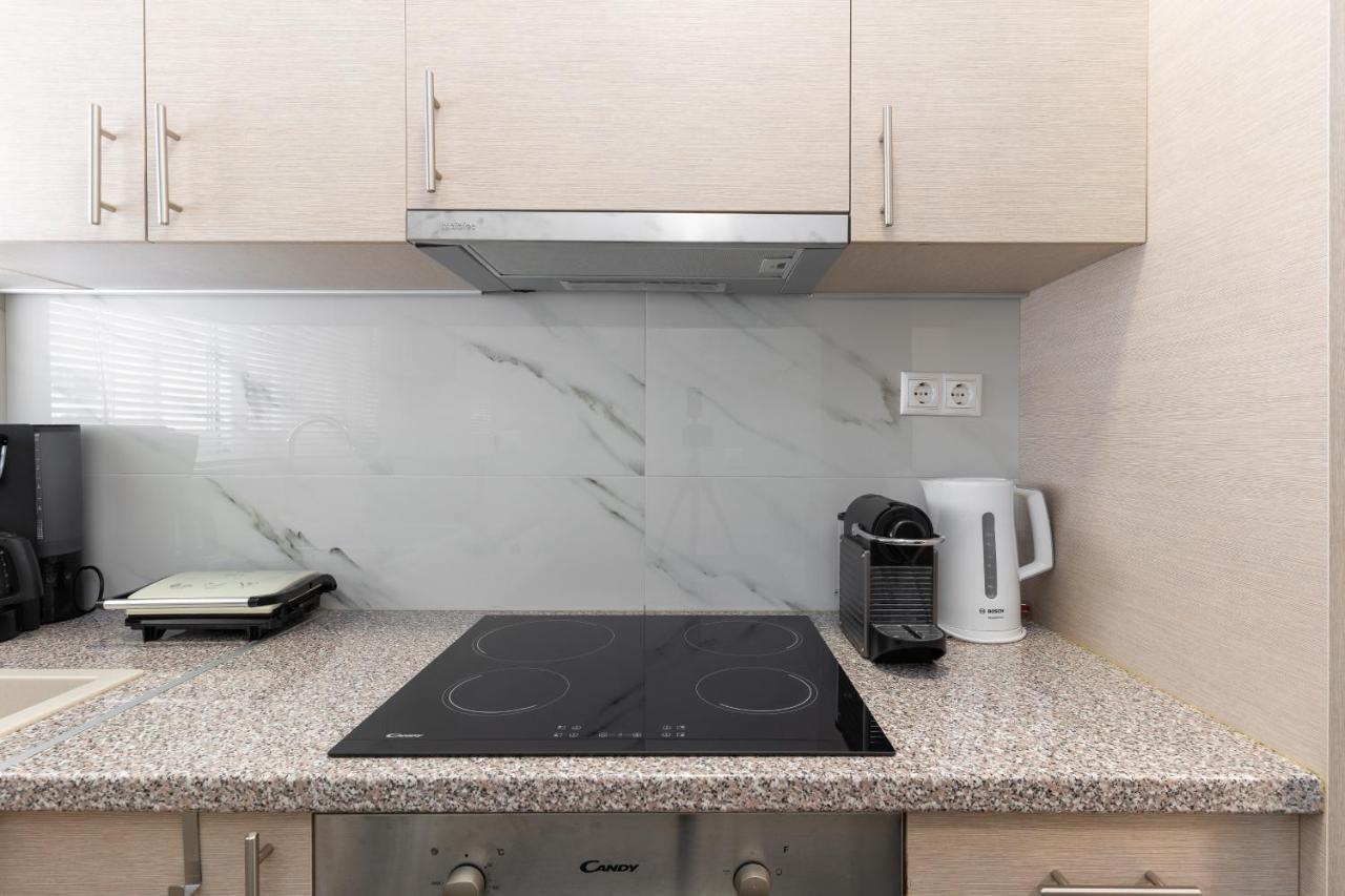 Cosy 2Br Apartment Next To Bars & Restaurants أثينا المظهر الخارجي الصورة