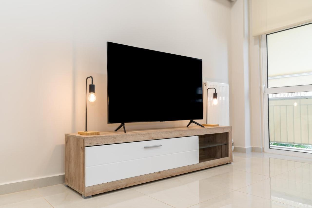 Cosy 2Br Apartment Next To Bars & Restaurants أثينا المظهر الخارجي الصورة