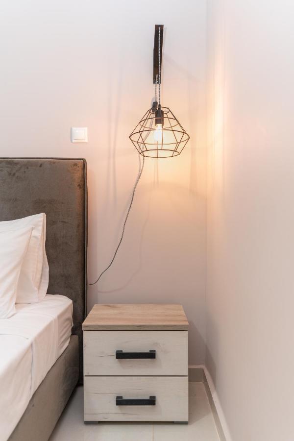 Cosy 2Br Apartment Next To Bars & Restaurants أثينا المظهر الخارجي الصورة