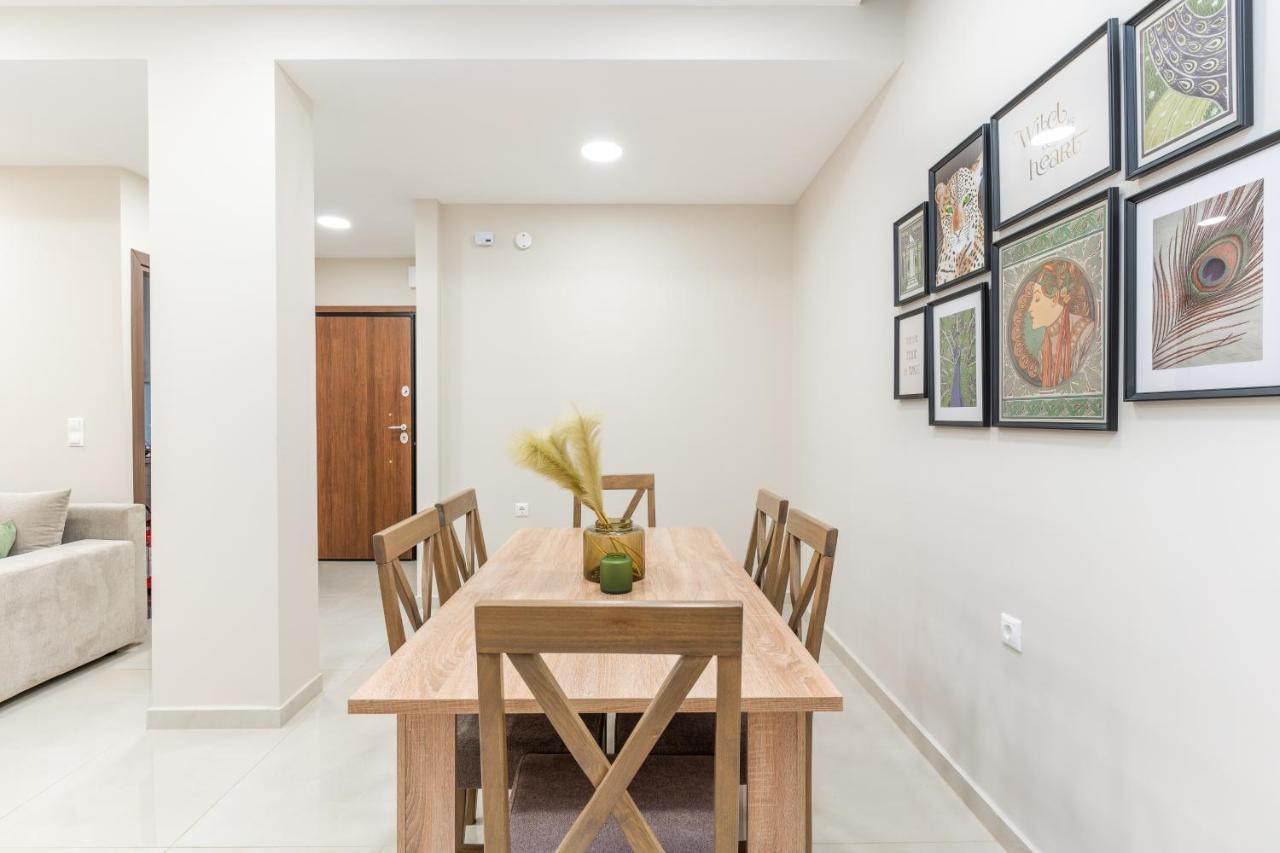 Cosy 2Br Apartment Next To Bars & Restaurants أثينا المظهر الخارجي الصورة