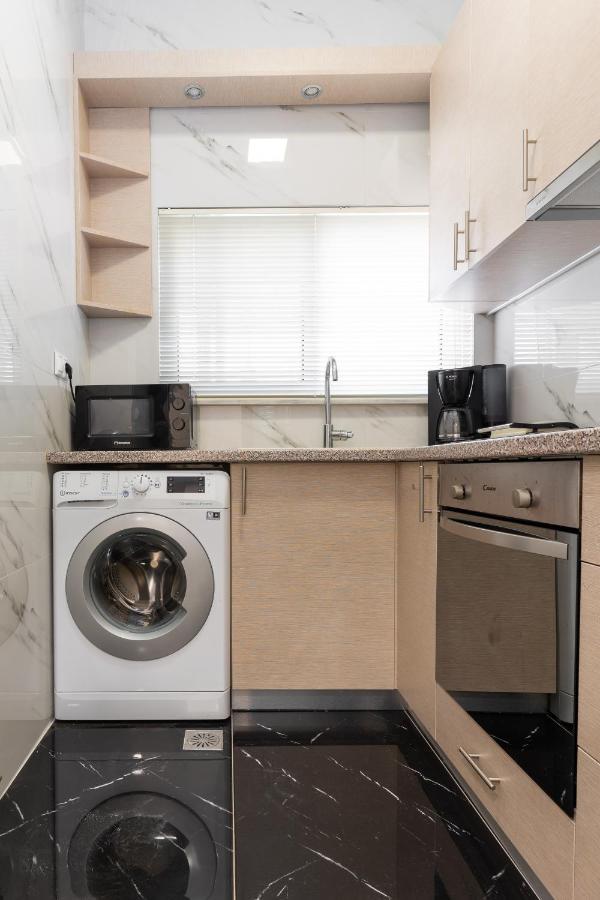 Cosy 2Br Apartment Next To Bars & Restaurants أثينا المظهر الخارجي الصورة