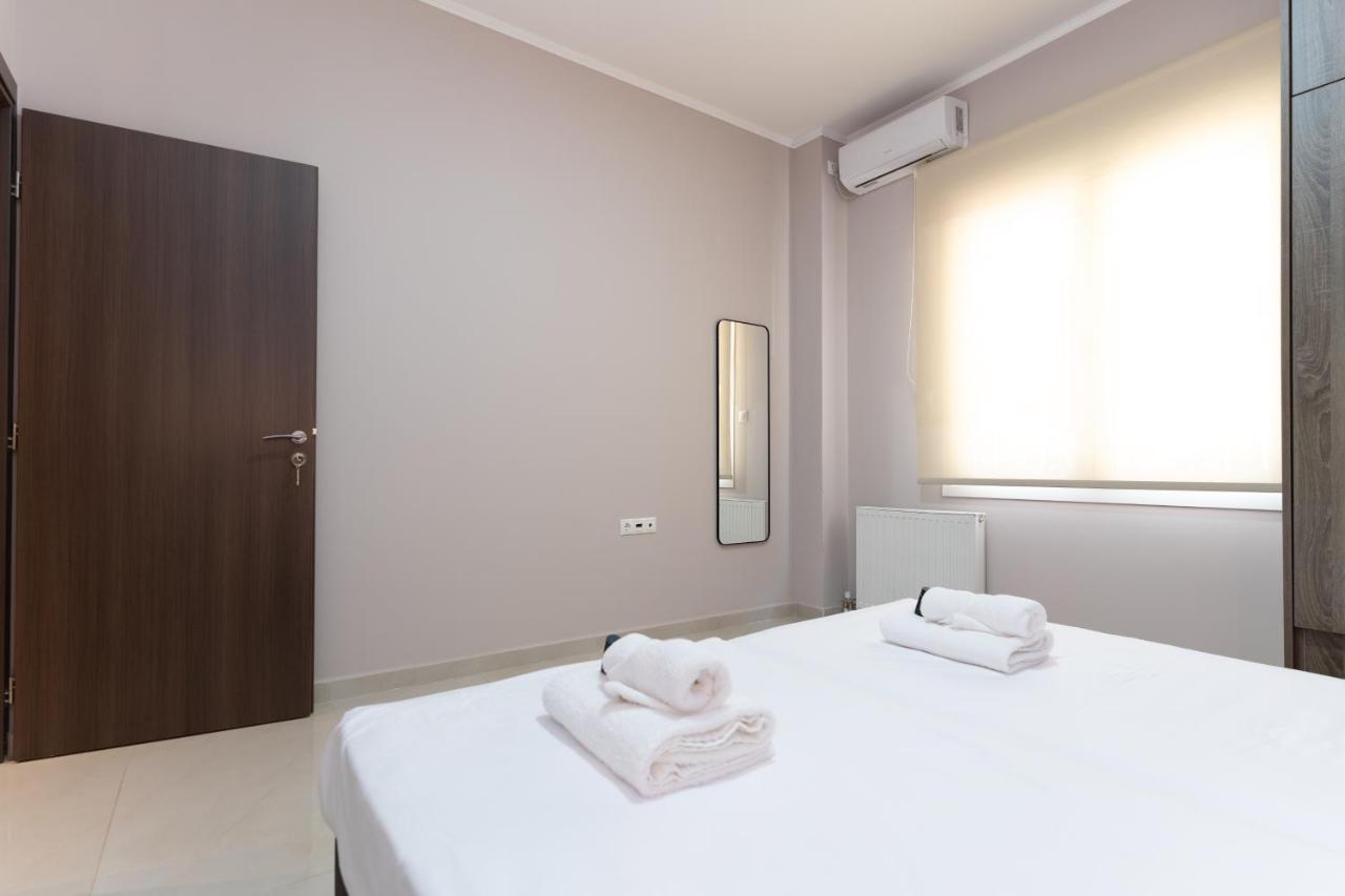 Cosy 2Br Apartment Next To Bars & Restaurants أثينا المظهر الخارجي الصورة
