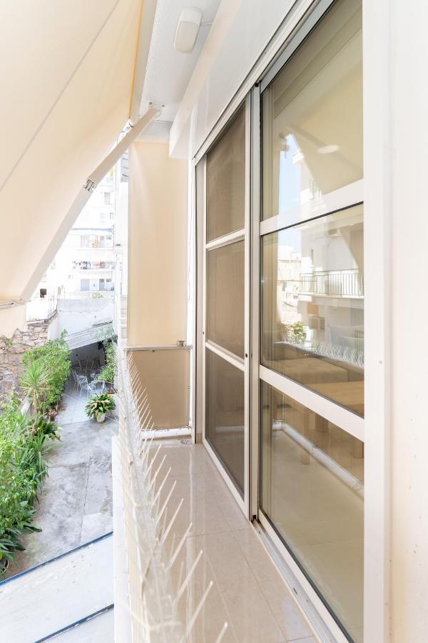 Cosy 2Br Apartment Next To Bars & Restaurants أثينا المظهر الخارجي الصورة