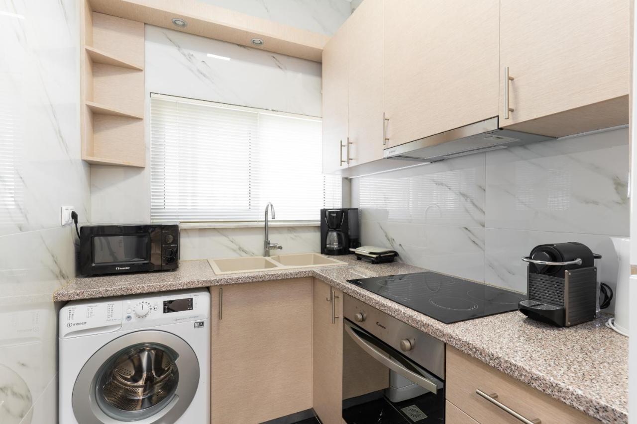 Cosy 2Br Apartment Next To Bars & Restaurants أثينا المظهر الخارجي الصورة