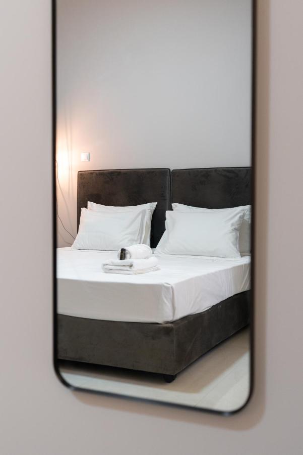 Cosy 2Br Apartment Next To Bars & Restaurants أثينا المظهر الخارجي الصورة
