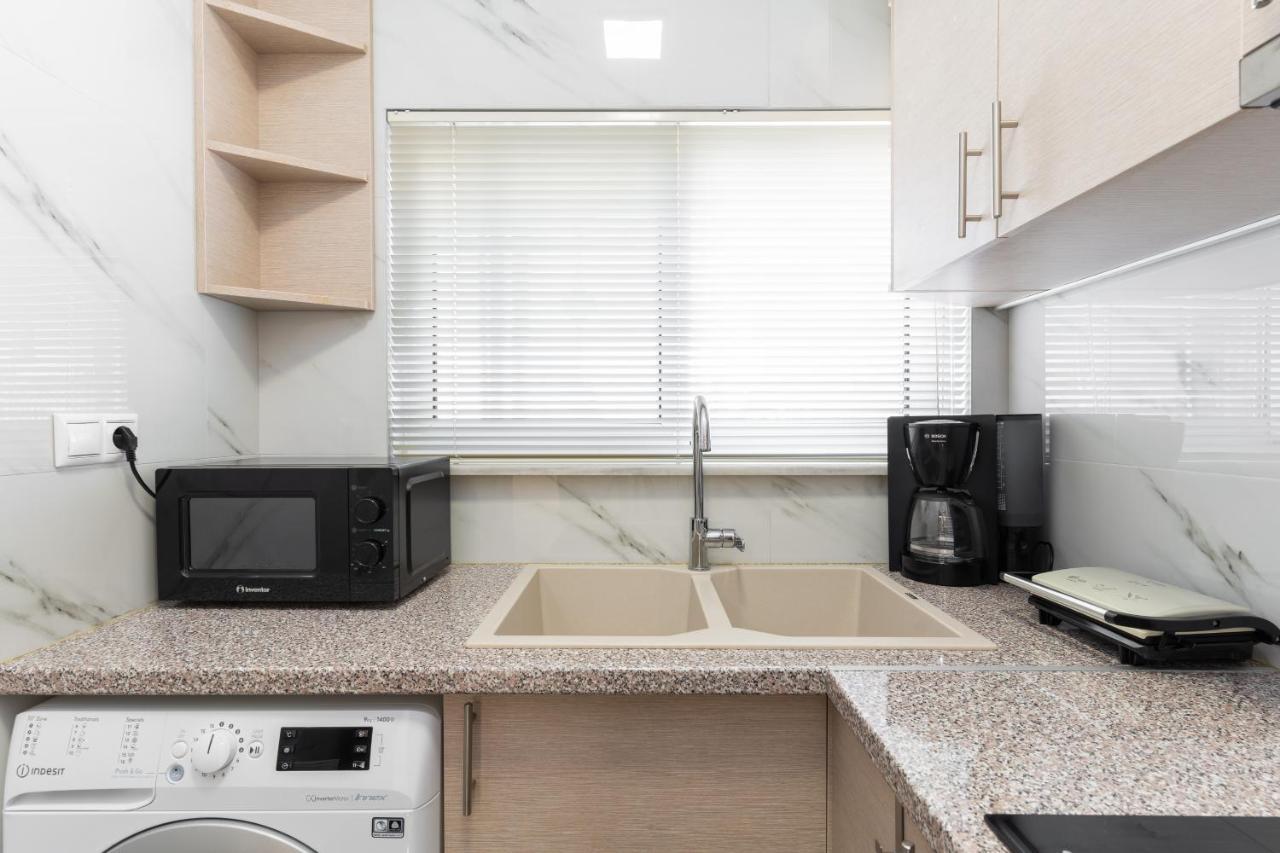 Cosy 2Br Apartment Next To Bars & Restaurants أثينا المظهر الخارجي الصورة