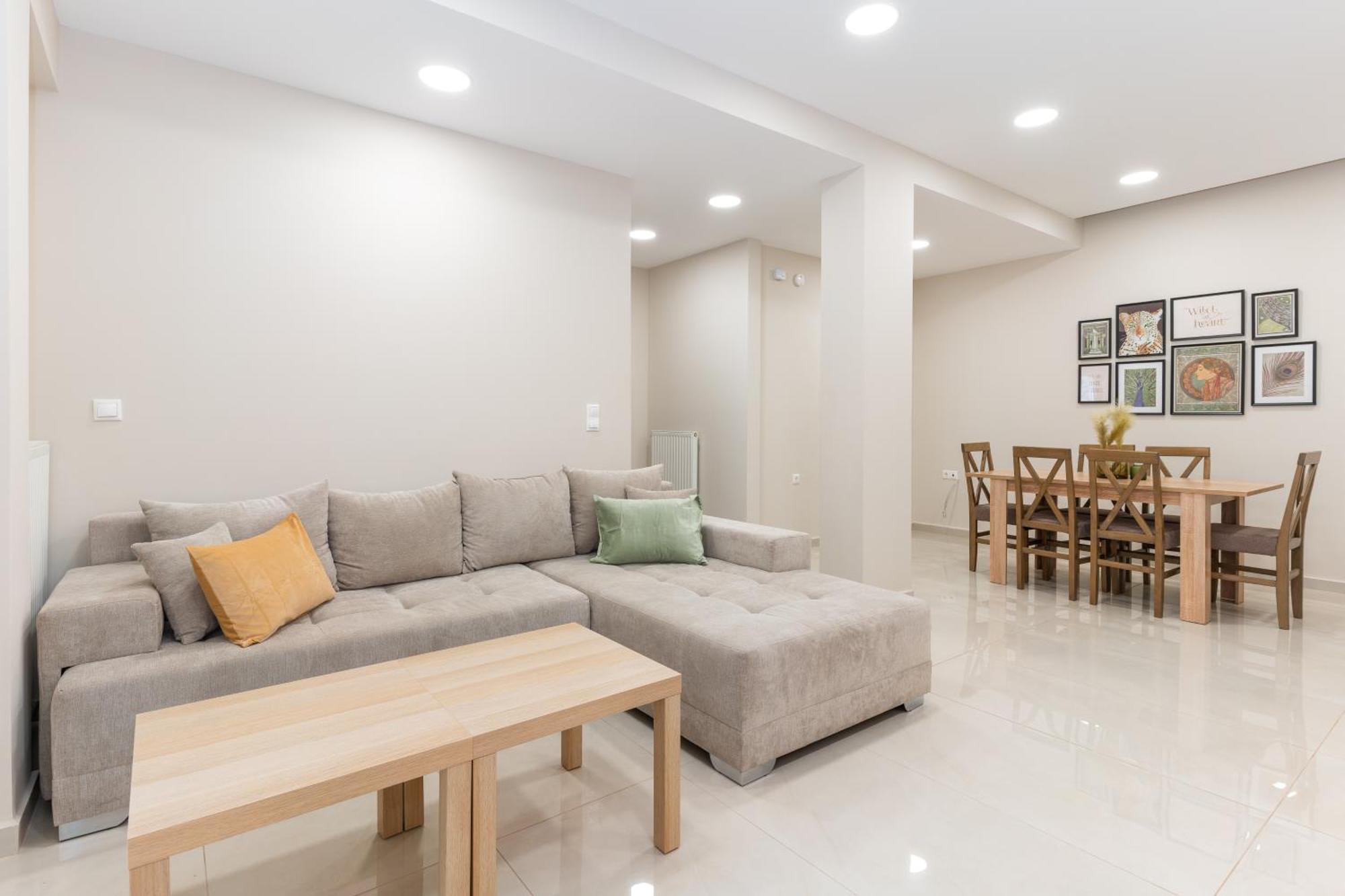 Cosy 2Br Apartment Next To Bars & Restaurants أثينا المظهر الخارجي الصورة